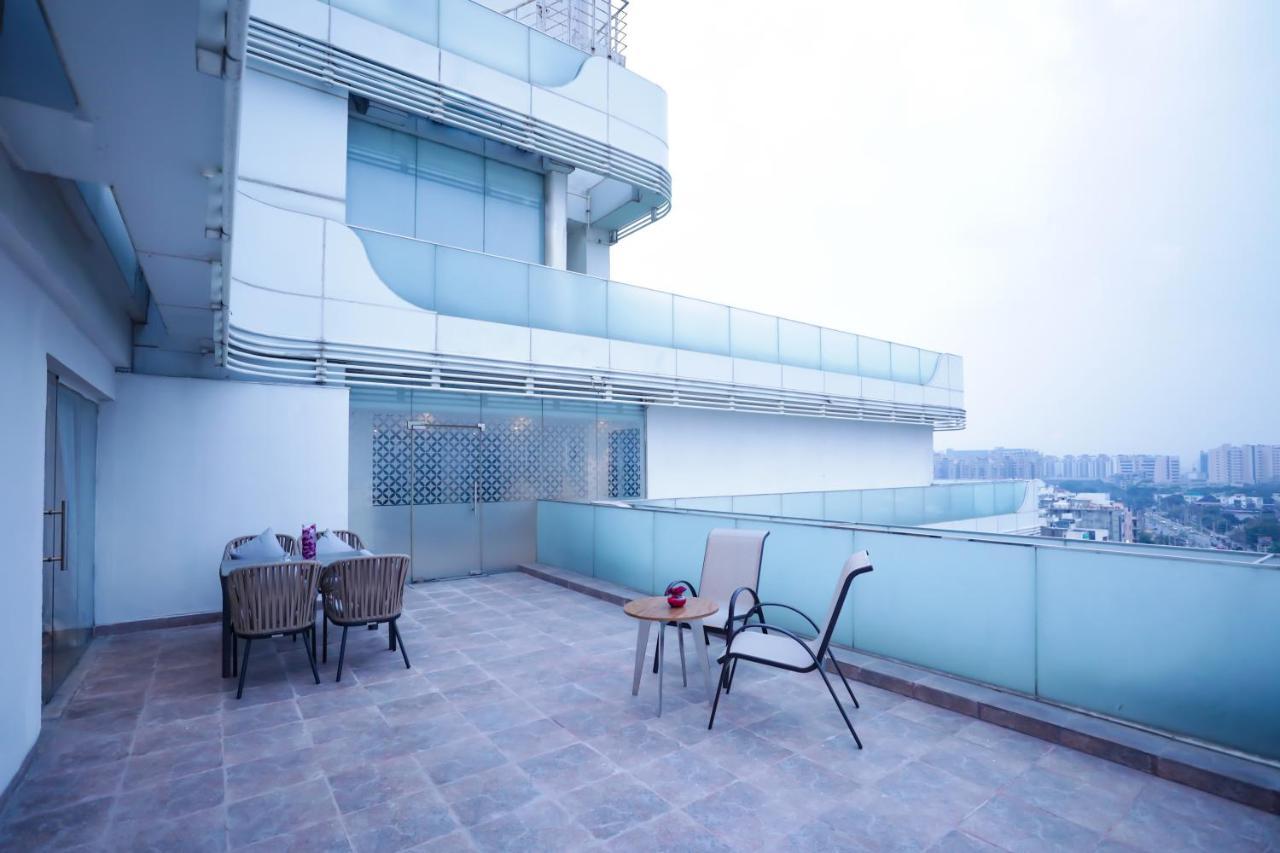 Regenta Suites Gurugram, Sohna Road, Sector 49 Gurgaon Exterior foto